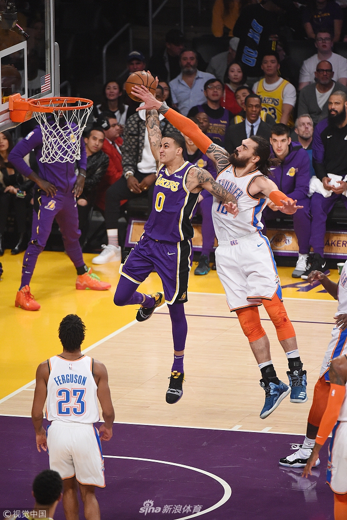 他们在防守 他们在防守